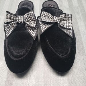 Victoria’s Secret Rhinestone Bow Slide